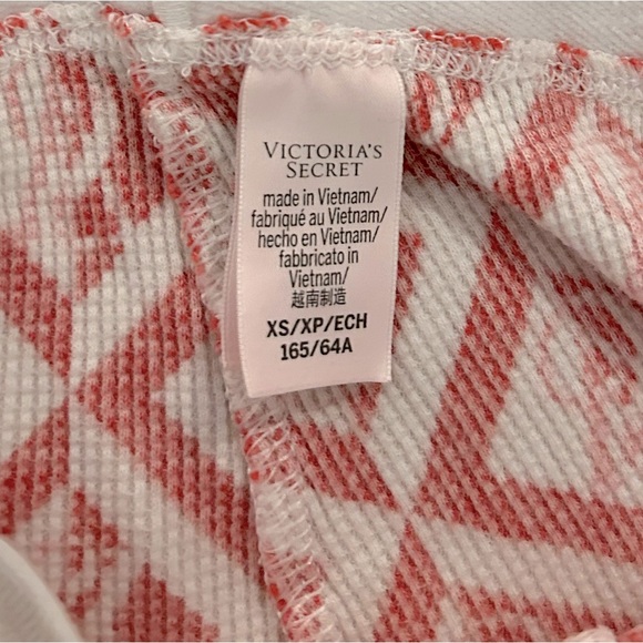 Victoria's Secret Thermal Short Pajama Set Color - (5ONW) Flame Pink logo SizeXS - Picture 3 of 4